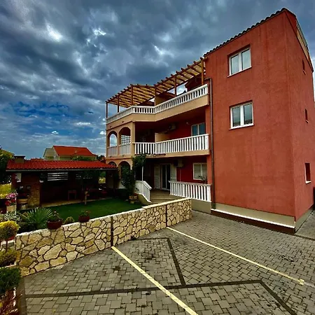 Zeljak Апартаменты Водице