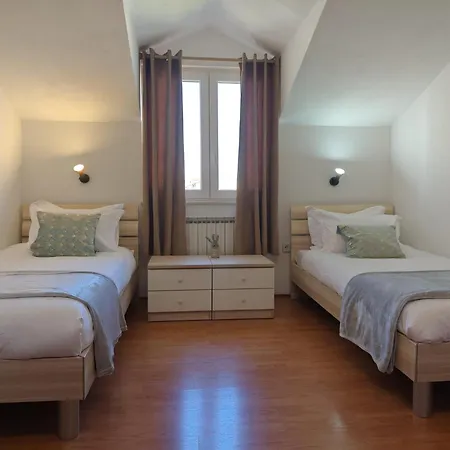 Zeljak Apartment *