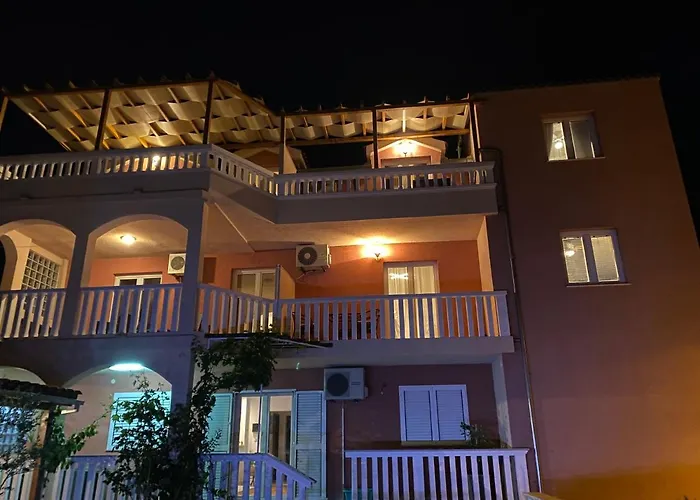 Zeljak Apartamento *